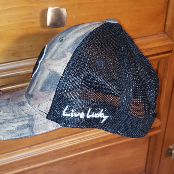 New Black Clover S/M Camouflage Mesh Back Hat - Picture 2 of 5